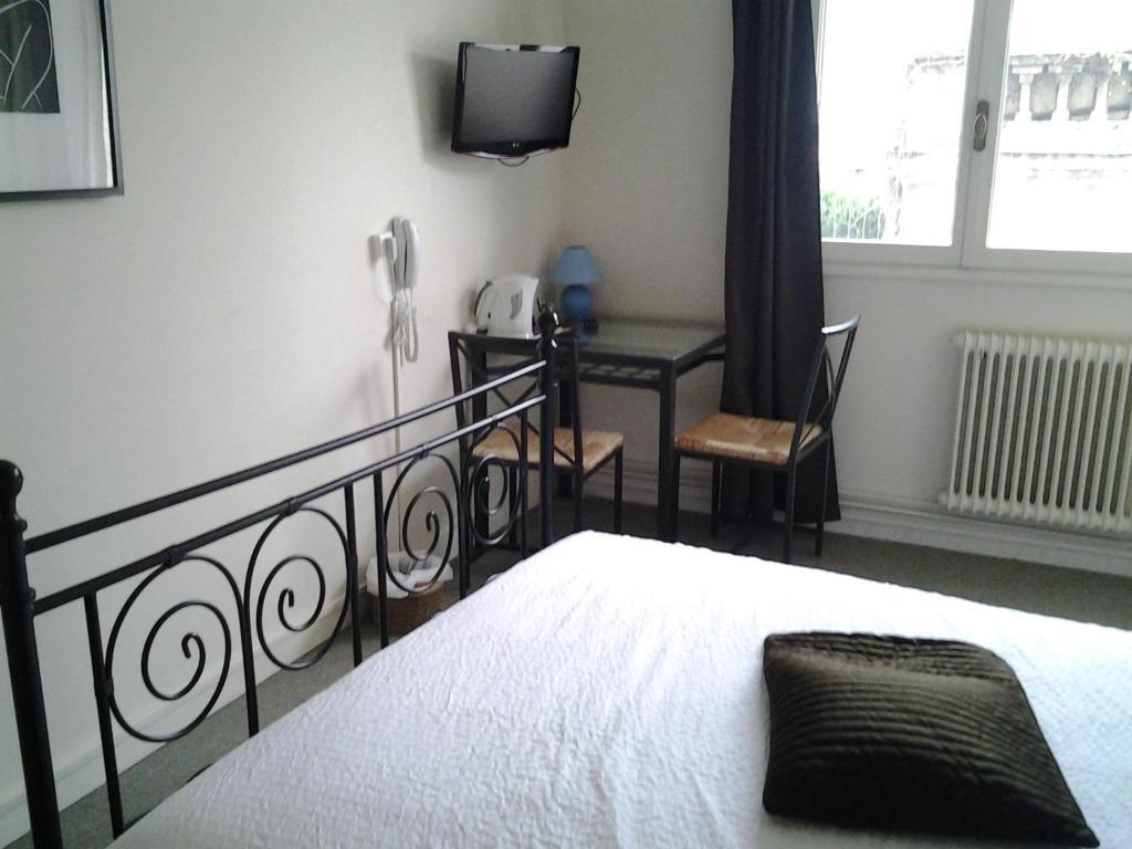 Hotel De Rouen Louviers Kültér fotó